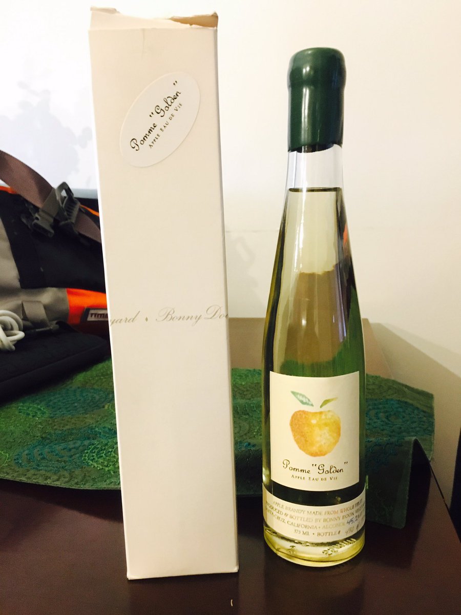 2pug4u's tweet photo. @BonnyDoonVineyd from past to present...wine shipment arrived today and a Pomme "Golden" was found in the cellar! https://t.co/JKyvggg0ZU