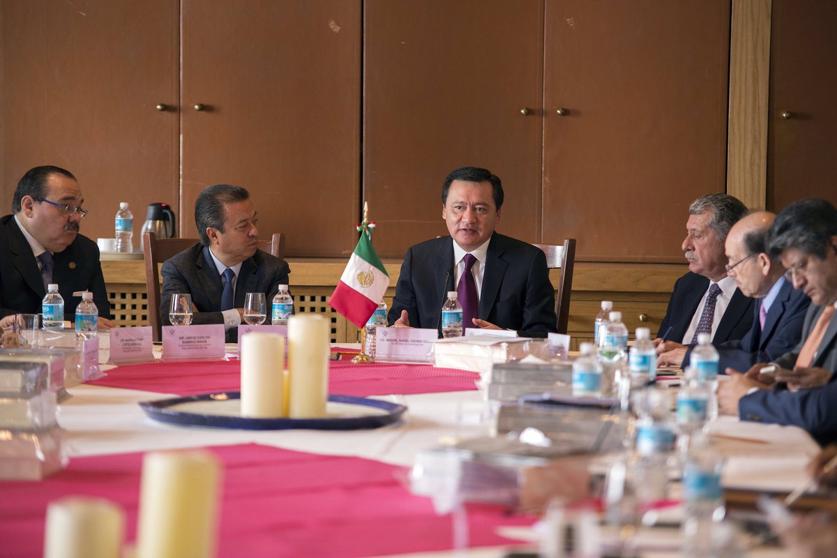 osoriochong's tweet image. Escuchando y dialogando avanzamos en acuerdos que le sirvan a México. Gracias integrantes de #JUCOPO @Mx_Diputados.