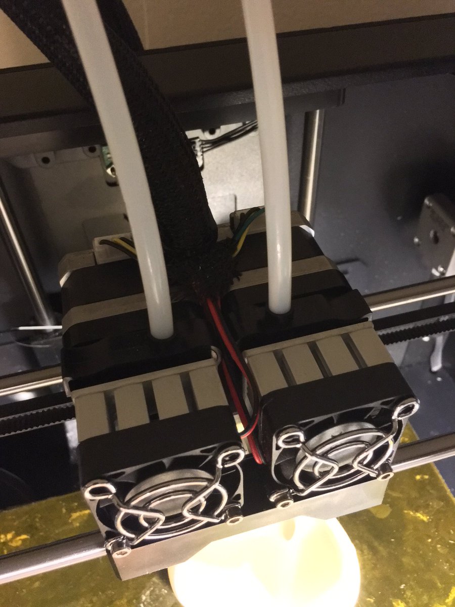 c_simplexity's tweet image. Feeding in a propriety #Nylon filament. Trial run! #3dprinting #r&amp;amp;d