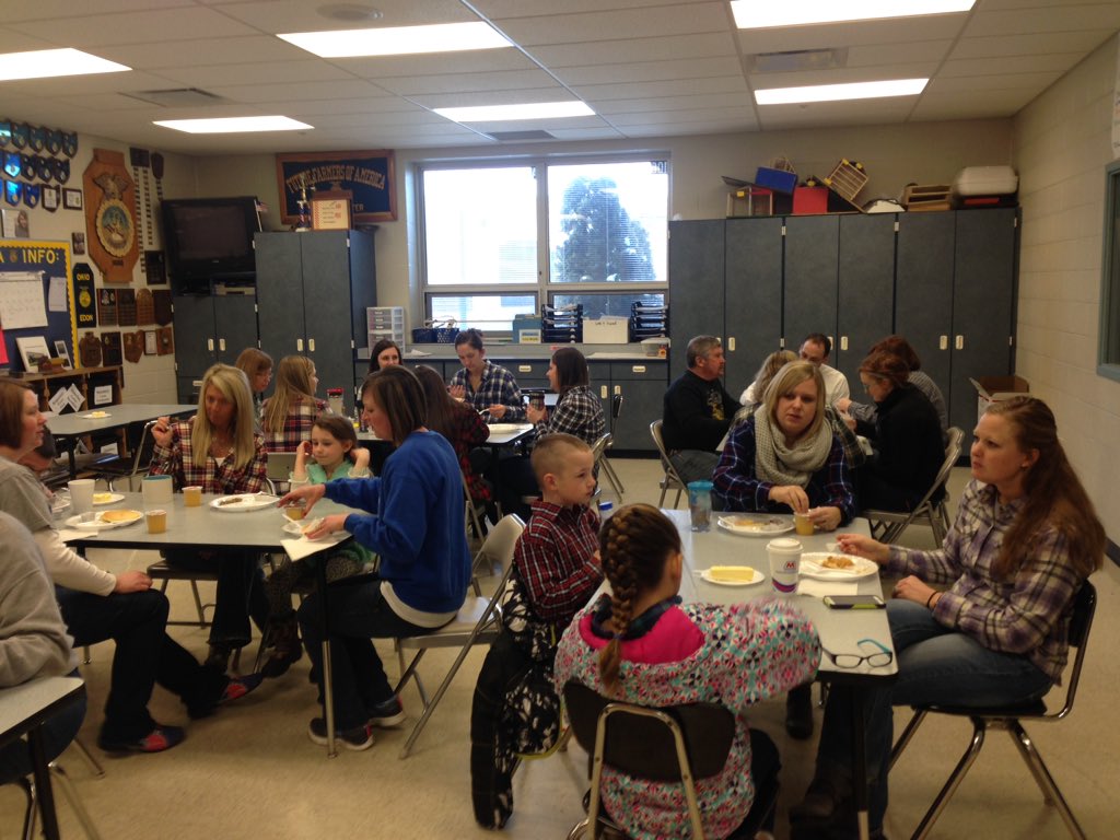 edonnwffa's tweet photo. Teacher Appreciation Breakfast #ffaweek2016 #ffaproud #flannelfriday https://t.co/f9Acz0UKKG