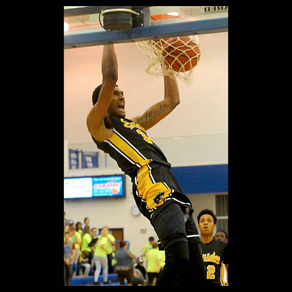 leek_willi's tweet image. #DunkFace 👿 #GameDay @ Marion @7:30 💪🏾😈💸🙏🏾