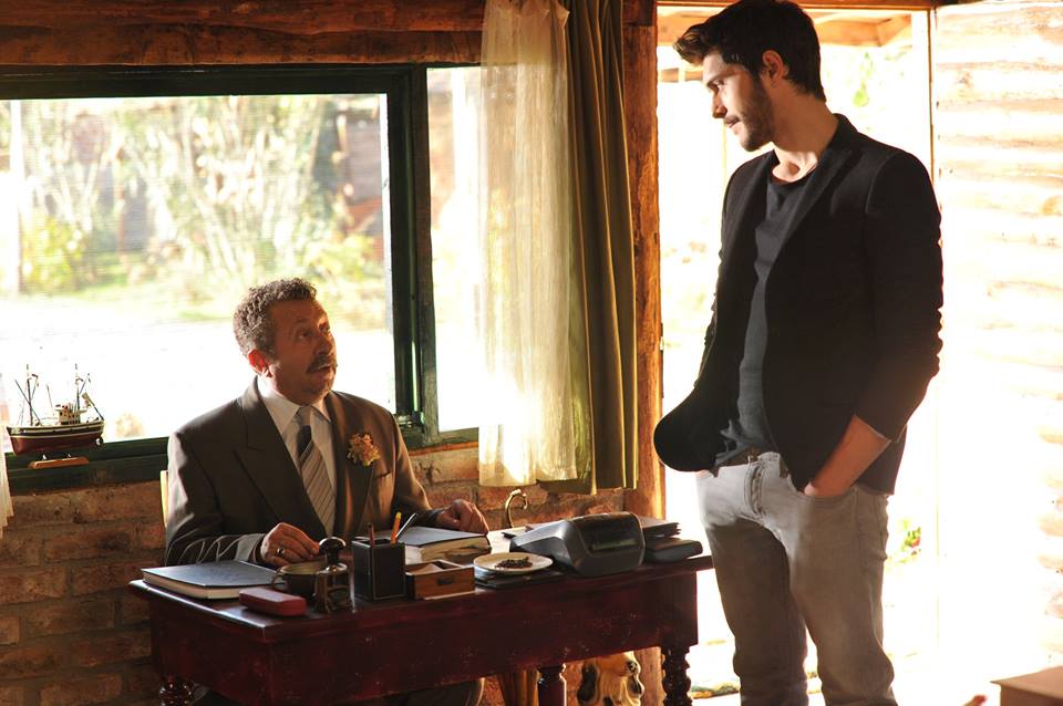 onlyalperend's tweet photo. #AcıAşk #Aliyi super giydiriyorlar her tarziyla cool,karakteri oynayan #AlperenDuymaz gibi;) https://t.co/YUQVAL9H85