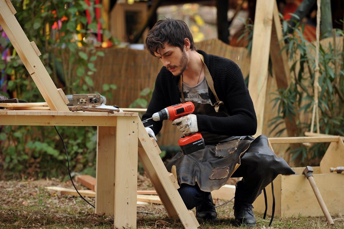 onlyalperend's tweet photo. #AcıAşk #Aliyi super giydiriyorlar her tarziyla cool,karakteri oynayan #AlperenDuymaz gibi;) https://t.co/YUQVAL9H85