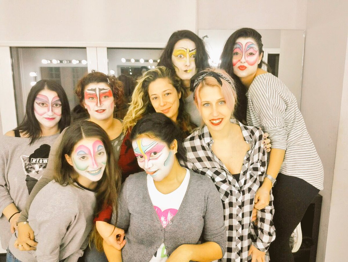 arteness // make-up tweet media