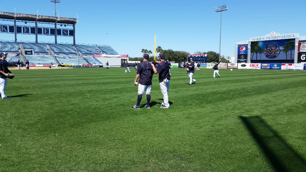 Yankees's tweet photo. Blue skies and baseball. #NYYSpring https://t.co/YqpUkPdmyX