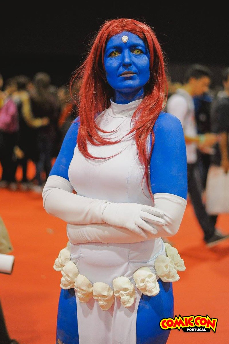Comic_Con_PT's tweet photo. Fez-se passar por várias pessoas na #CCPT15, mas aqui conseguimos apanhá-la na forma original.

Excelente cosplay! https://t.co/kJDrnSwYig