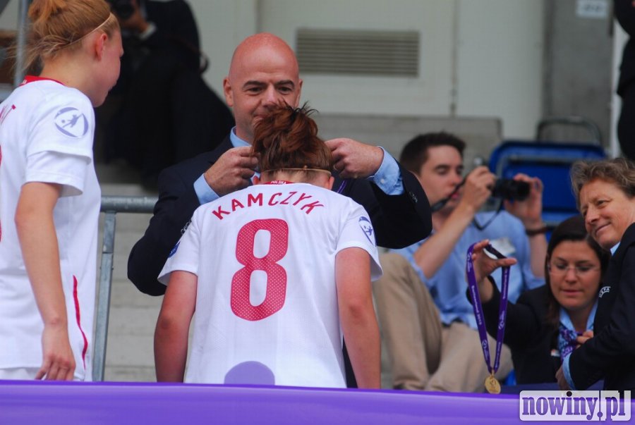 KozinaMaciej's tweet photo. I kto by pomyślał, że kiedyś zrobiłem zdjęcie przyszłemu prezydentowi FIFA :) #GianniInfantino #ŁysyzUEFA #Kamczyk https://t.co/34oJTe6loh