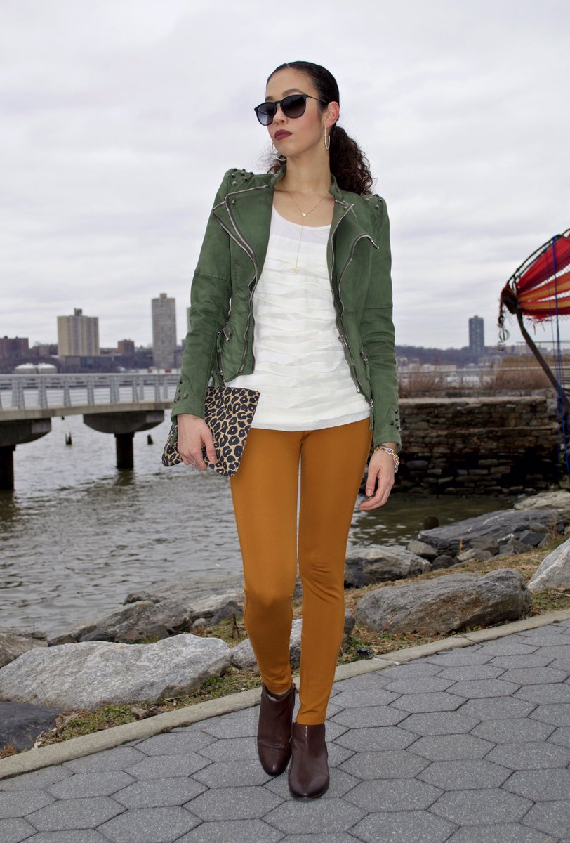 Curl_Collective's tweet photo. #Spring is ALMOST here! head to https://t.co/bIRNYpL4Qu for deets on how I play with #trending spring colors! #fblog https://t.co/fEtb4avoQM
