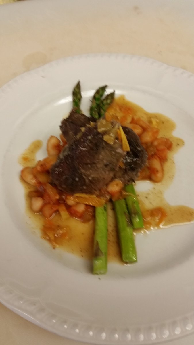 GregbChef's tweet image. Braised Pork Cheek with Cannellini Beans, Roasted Asparagus &amp;amp; Citrus Morstarda