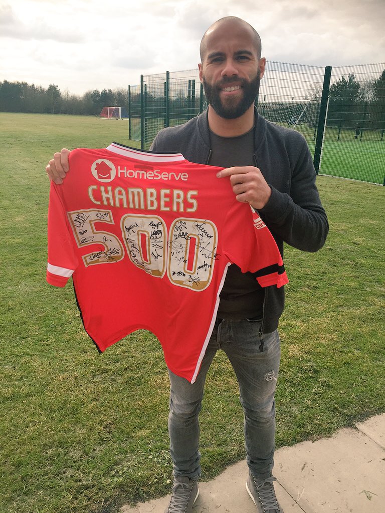 WFCOfficial's tweet image. 500 not out 🙌🏻

Adam Chambers receives a special shirt signed by his team mates after making 500 senior appearances