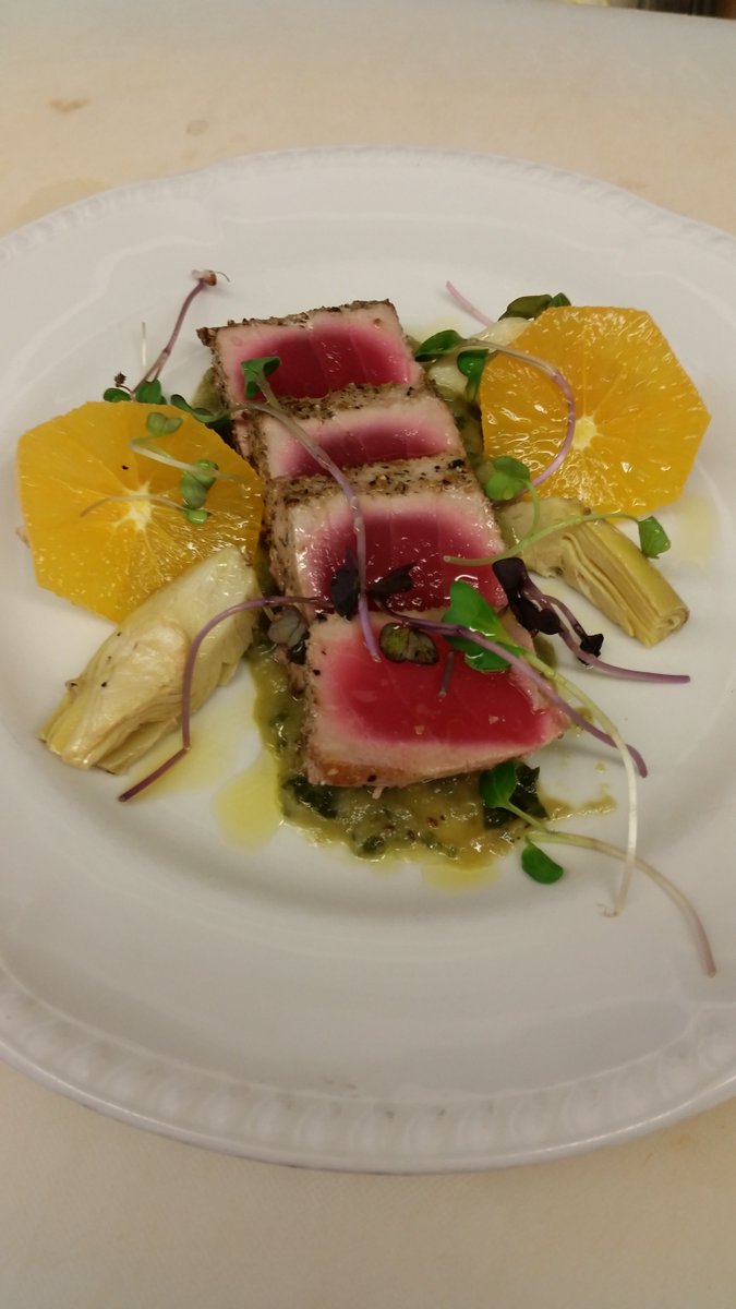 GregbChef's tweet image. Fennel &amp;amp; Pepper Crusted Tuna with Fennel Puree, Artichoke &amp;amp; Citrus Olive oil