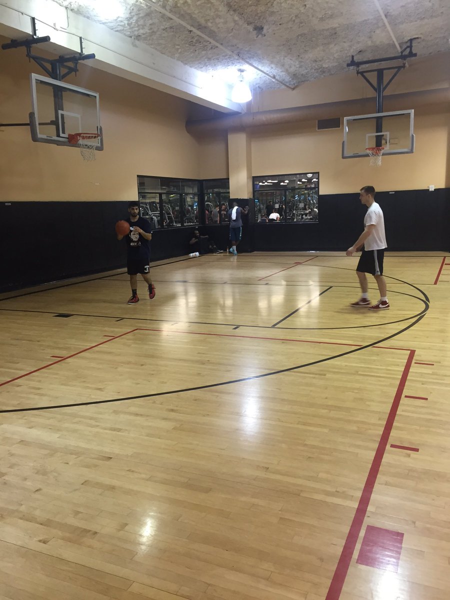 NafsoMichael's tweet photo. @RossPatton92 @DDouglas3 time to prep for March Madness #ballislife 🏀 https://t.co/VysSbEHi2W