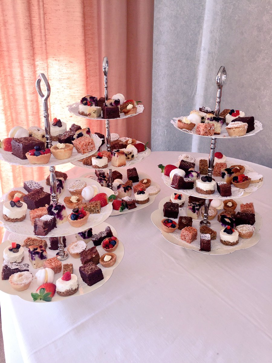 Guest_Dining's tweet photo. Do you have a sweet tooth ? We love our mini cake stands ! #catering #events #weddings #yorkshire 🍰 https://t.co/owl1crb6eY