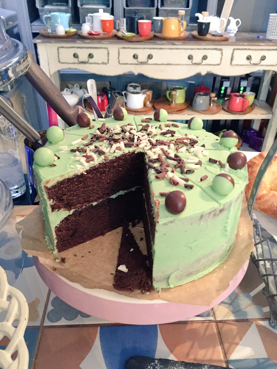 Cake of the week delivered to <a href="/brewbabu/">Brewbabu Oundle</a> and slices gone already!! Yummers :-) xx