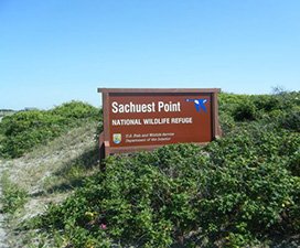 ecoRInews's tweet photo. Marsh restoration underway at Sachuest Point Wildlife Refuge in Middletown, R.I. https://t.co/ZiinCdt1qy https://t.co/K7n98rC4S3