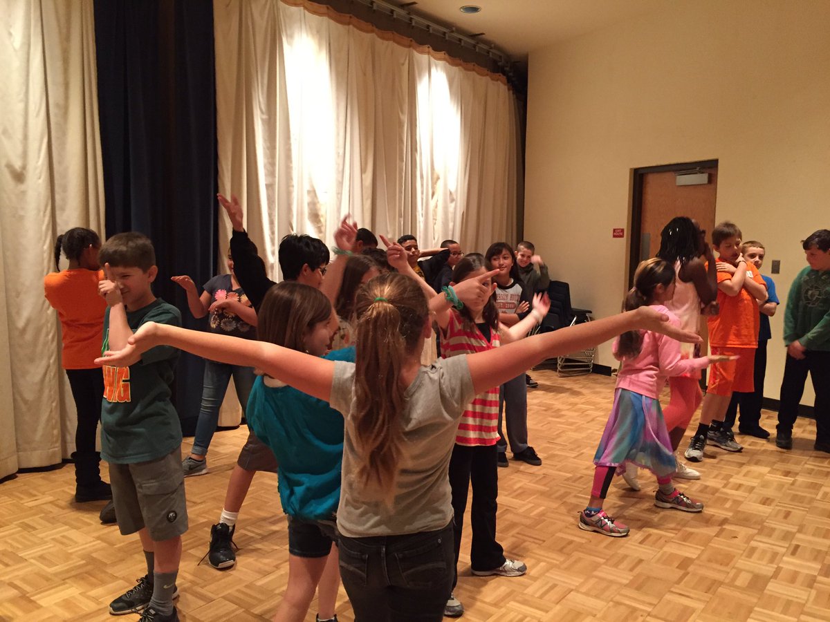 hughesieshounds's tweet photo. Another Friday dance class #ExploratoryWheel @HendersonHounds @carinjgarton https://t.co/9FCoLZUTjQ