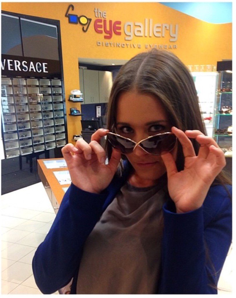 tychase2010's tweet photo. Rockin #TomFord @ #EyeGallery #DestinCommons #ECMagazine #AvantgardeSalonSpa #ECTopSalon #ShadesForDays https://t.co/fFP9LqV3QN