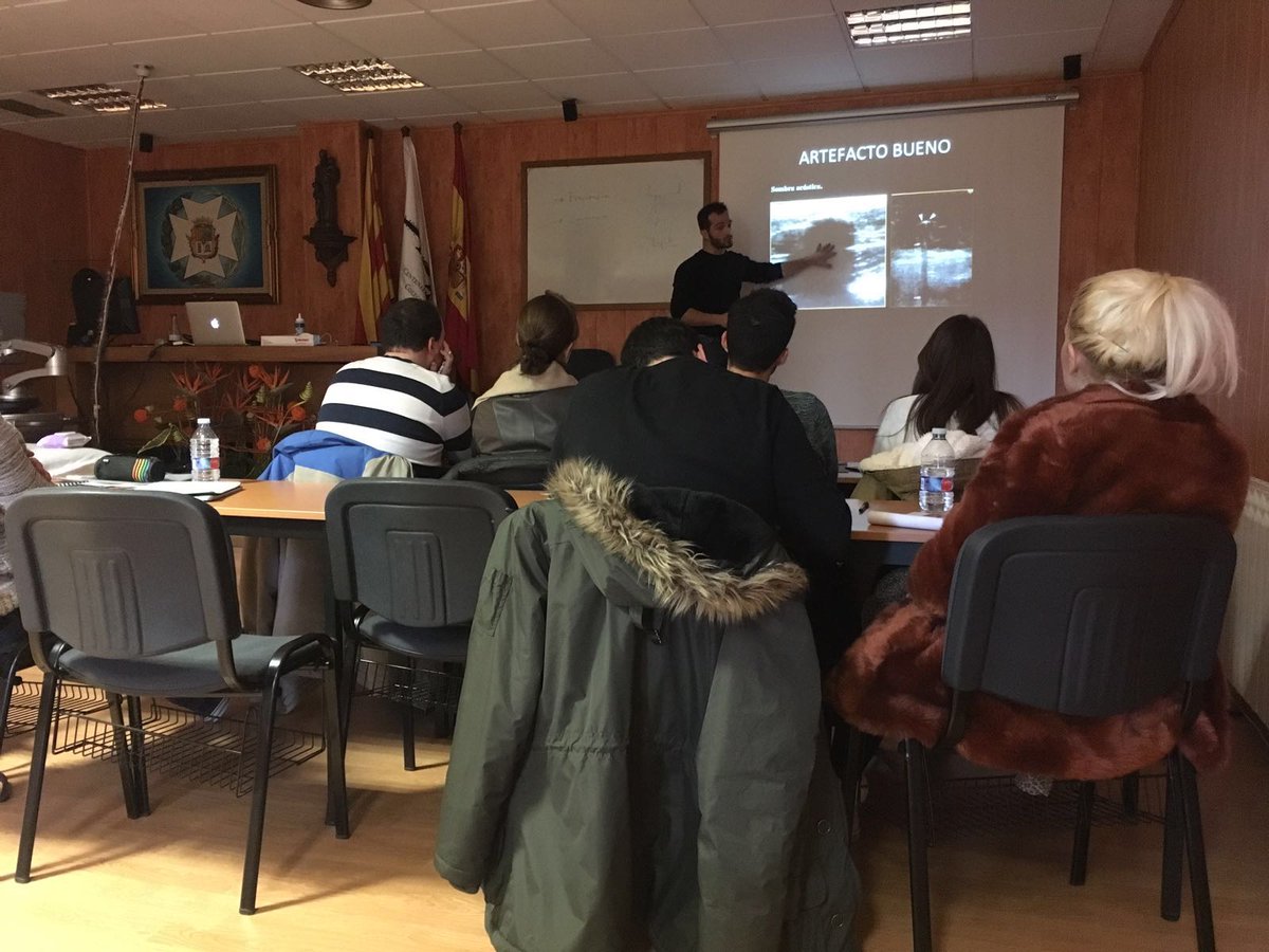 Ecoformteruel's tweet photo. Primer día del #curso #anatomia #ecopalpatoria 
#teruel #Fisioterapia #medicina #BuenViernes https://t.co/kO4I9ng4ku