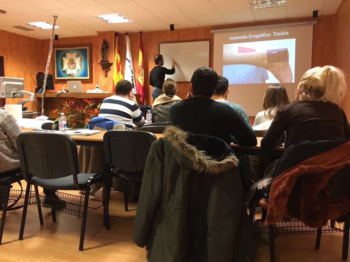 Ecoformteruel's tweet photo. Primer día del #curso #anatomia #ecopalpatoria 
#teruel #Fisioterapia #medicina #BuenViernes https://t.co/kO4I9ng4ku
