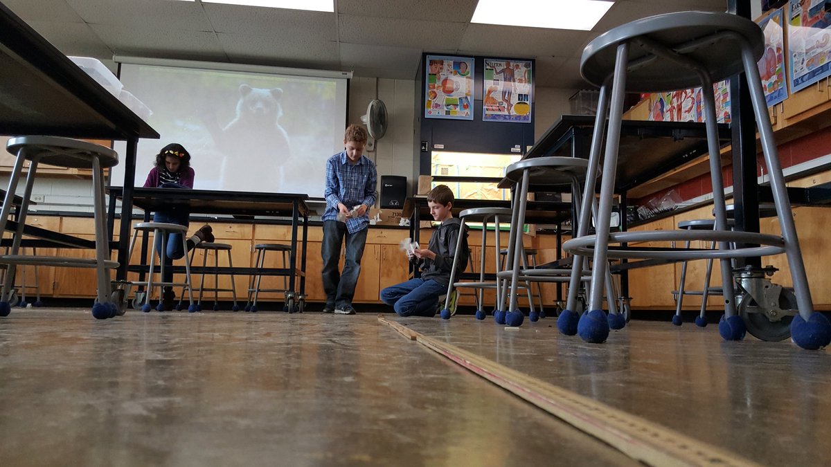 Stem students trying to make it to the 5 meter mark! #forceandmotion #goingthedistancebadge <a href="/STEM_Saratoga/">@STEM_Saratoga</a>