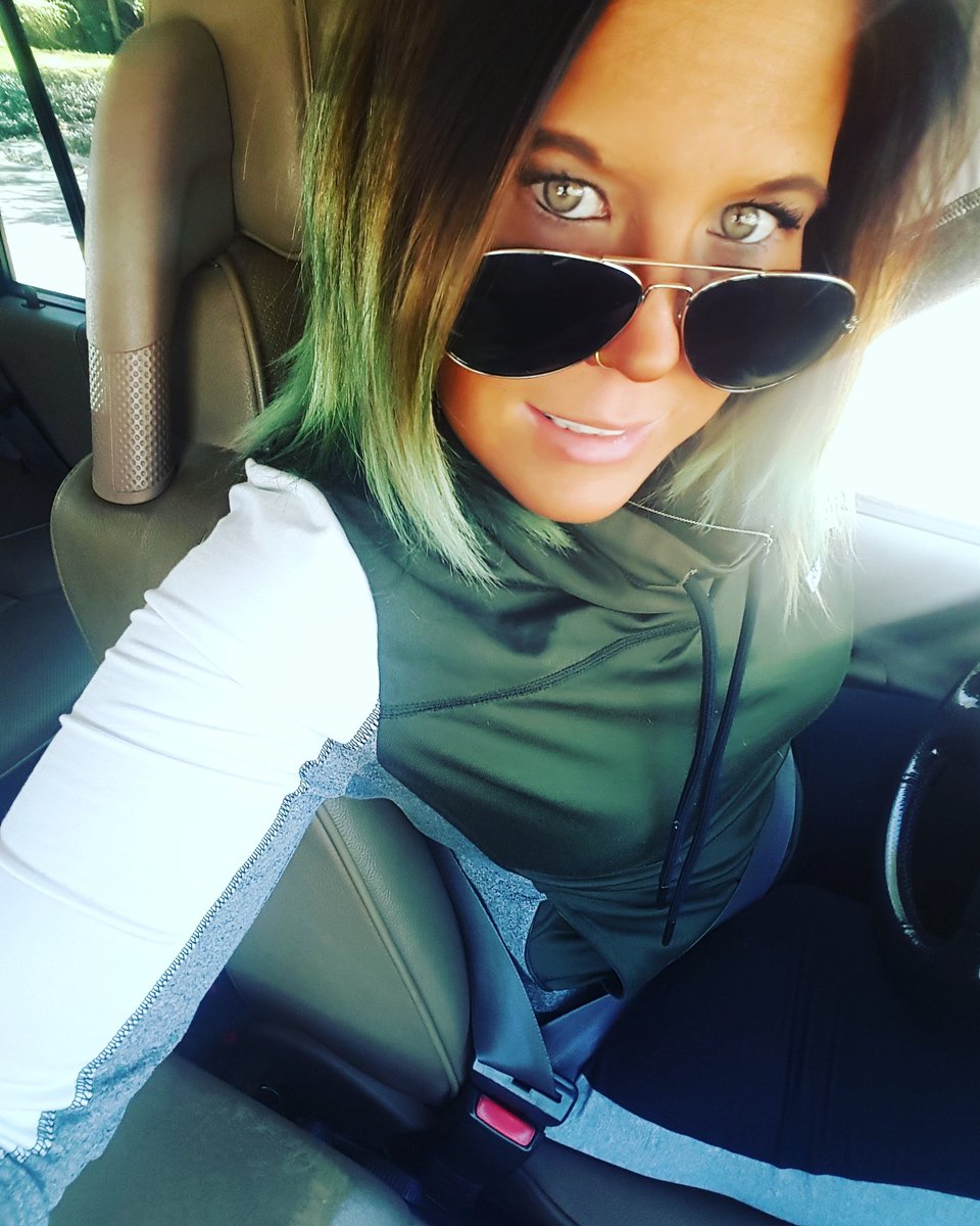 #brokenfoot  appts and #fishing all #weekend  #mermaidhair  #womenangler #landrover #florida #green  #mermaid