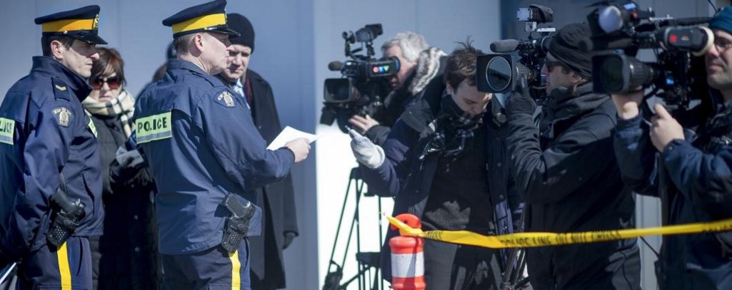 vicecanada's tweet photo. The RCMP are still fighting to seize a @vicenews journalist’s cellphone: https://t.co/uwkUst9kLk https://t.co/edf5uV5opM