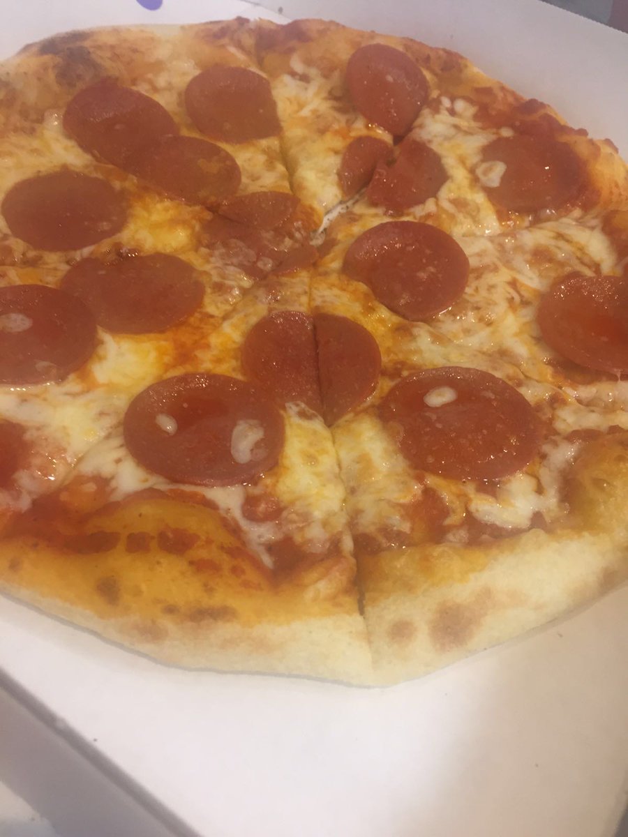 raj_express's tweet photo. Tgif! Pizzas fresh out the oven. Who fancies some? #pizza #woolton #liverpool https://t.co/5mUTGSBivi