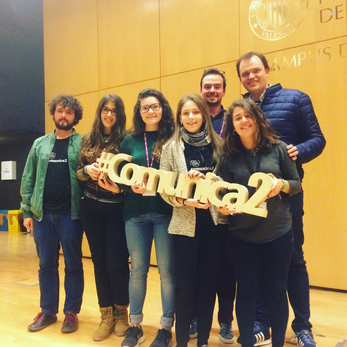 coctelerallosa's tweet photo. Part de l'equip al #Comunica2Gandia Enhorabona a l'equip del @comunica2gandia! #RadioTransmedia https://t.co/GpWbH1kg5n