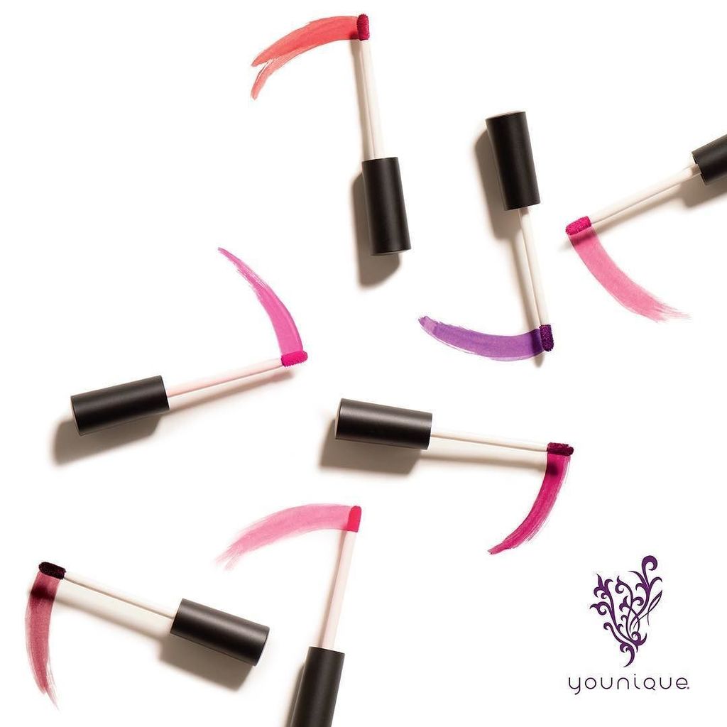 Younique_Corp's tweet photo. 7 colors of Stiff Upper Lip Stain 👄 Which is your fav?
📷: Our new March catalog (link in b… https://t.co/GyXtxe2o4L https://t.co/pXBPwCFyQ4