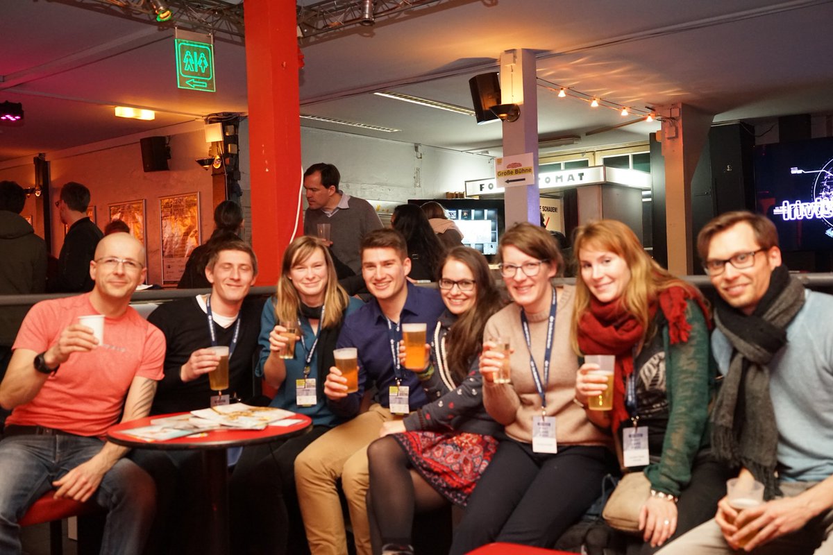 MalteKlauck's tweet photo. Das Social Media Team der #Bundeswehr &amp; Abschluß einer TOP Woche. #smubw #smwhh @SMWhamburg #smwhh_ooh #smw16 #hhfto https://t.co/Q7SsKwU72M