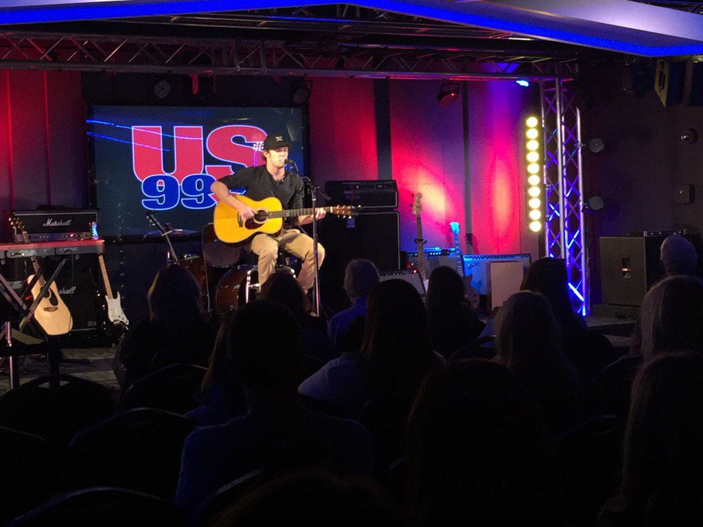 LisaDentRadio's tweet image. Future superstar @TuckerBeathard #homeboy #studio995 @LisaandRay995 @US995