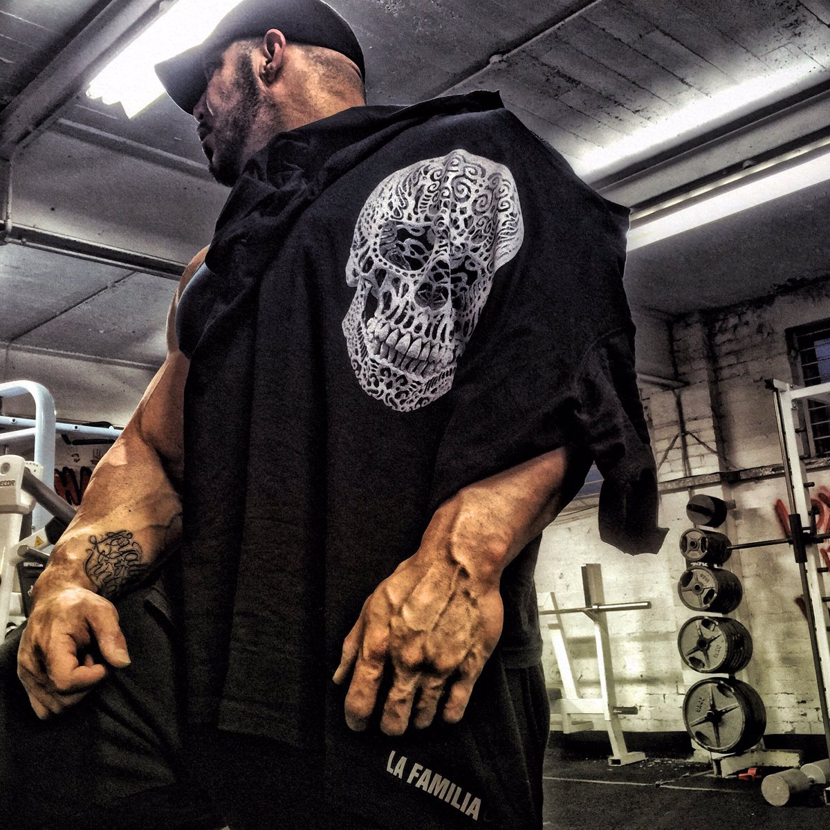 musclesport's tweet photo. @lafamilia.us LTD EDITION HAND MADE SKULL GYM WEAR AS WORN BY IFBB PRO ZKK https://t.co/y3UrbANvMZ