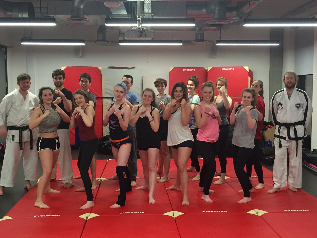 MMU Pole Dancing tweet media