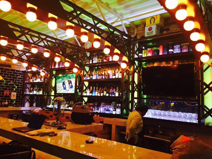 HookFishBar's tweet image. El capitán ya tiene la barra lista ¿Qué vas a tomar el día de hoy? #ViernesSocial