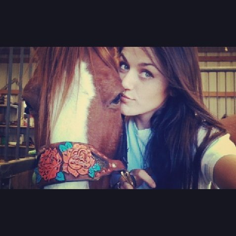 Baileyhicks12's tweet photo. Love my toots🍬 https://t.co/btlJPU8Pg1