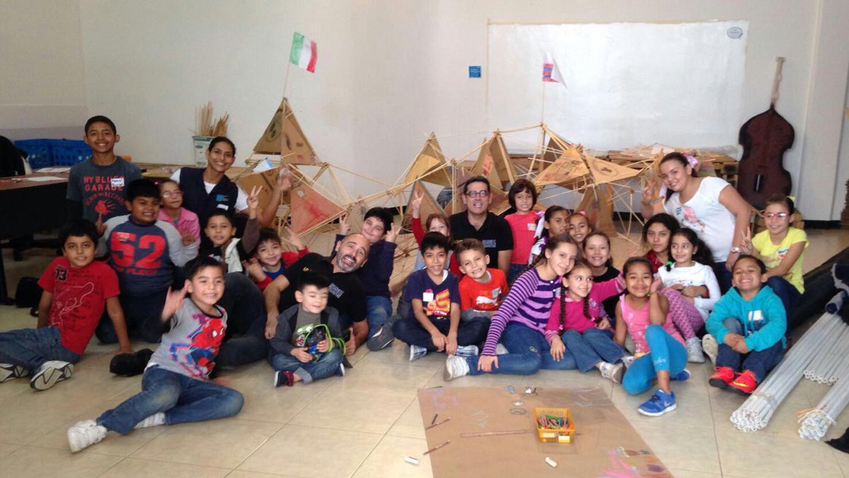 BasementIArq's tweet photo. #Disueña #Arquitectura #Niños #Bocasonrie #BeBasement @_BocadelRio #LaboratorioUrbano https://t.co/4LPEBpvCGe