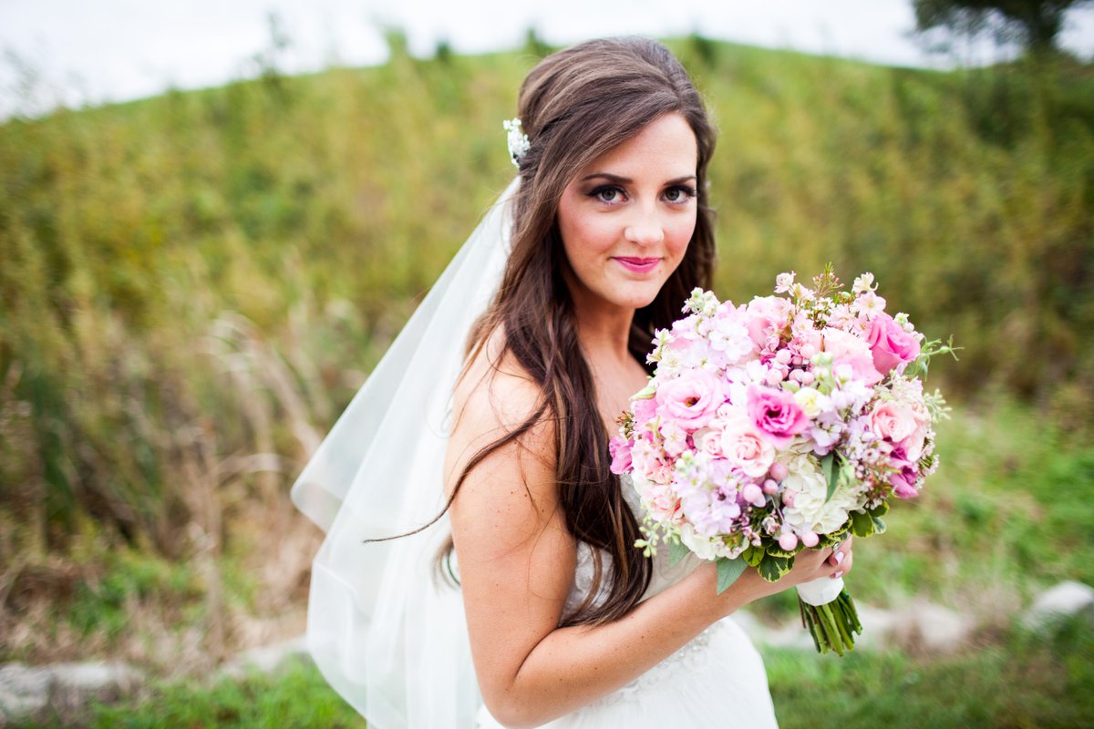 LorinTShurt's tweet photo. RT https://t.co/25lQ8cMEiE RT https://t.co/lBmGWlt3nq One of our bridal bouquets! Just beautiful! #florist #cinc… https://t.co/u9edvDoWdL