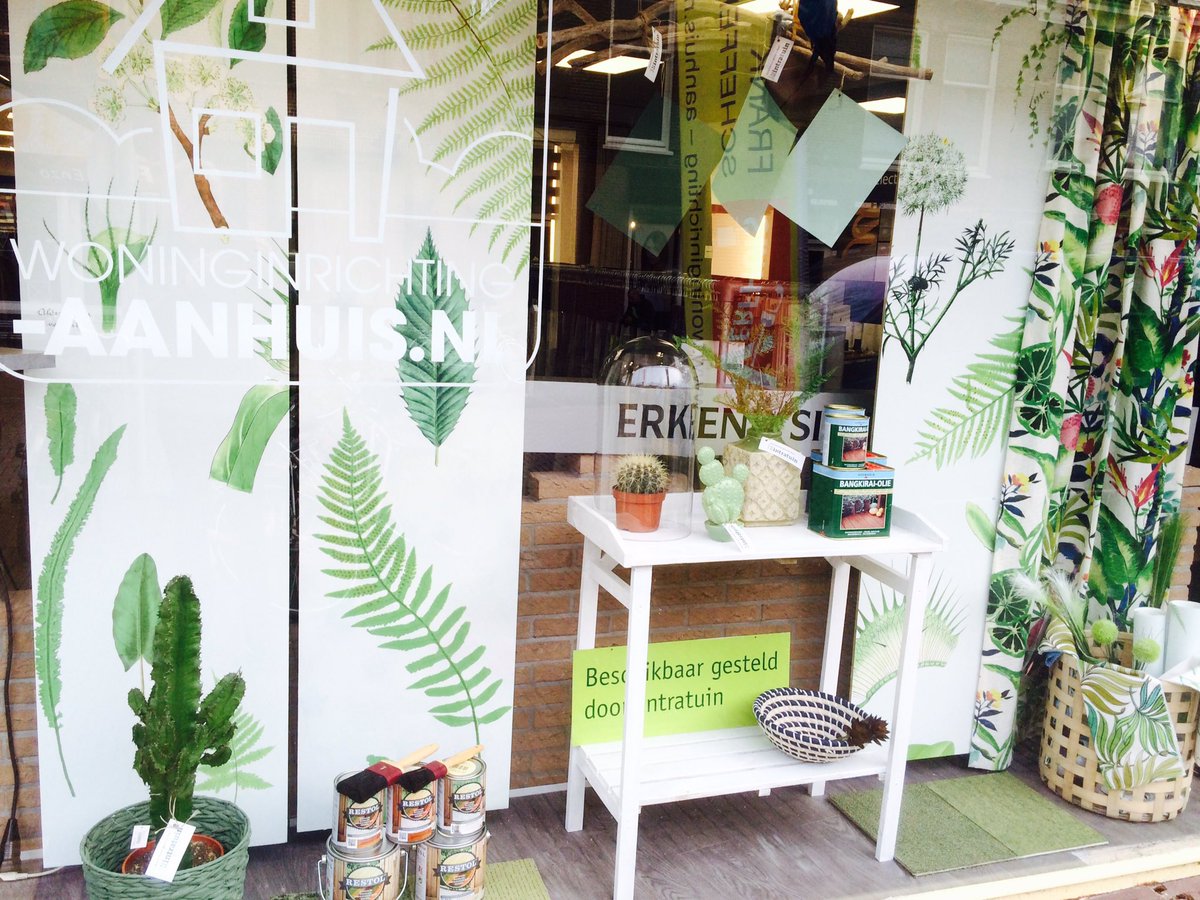 Etalages voorjaarsklaar!@Verfhuis #winkelstyling #etalages #intratuin #lente