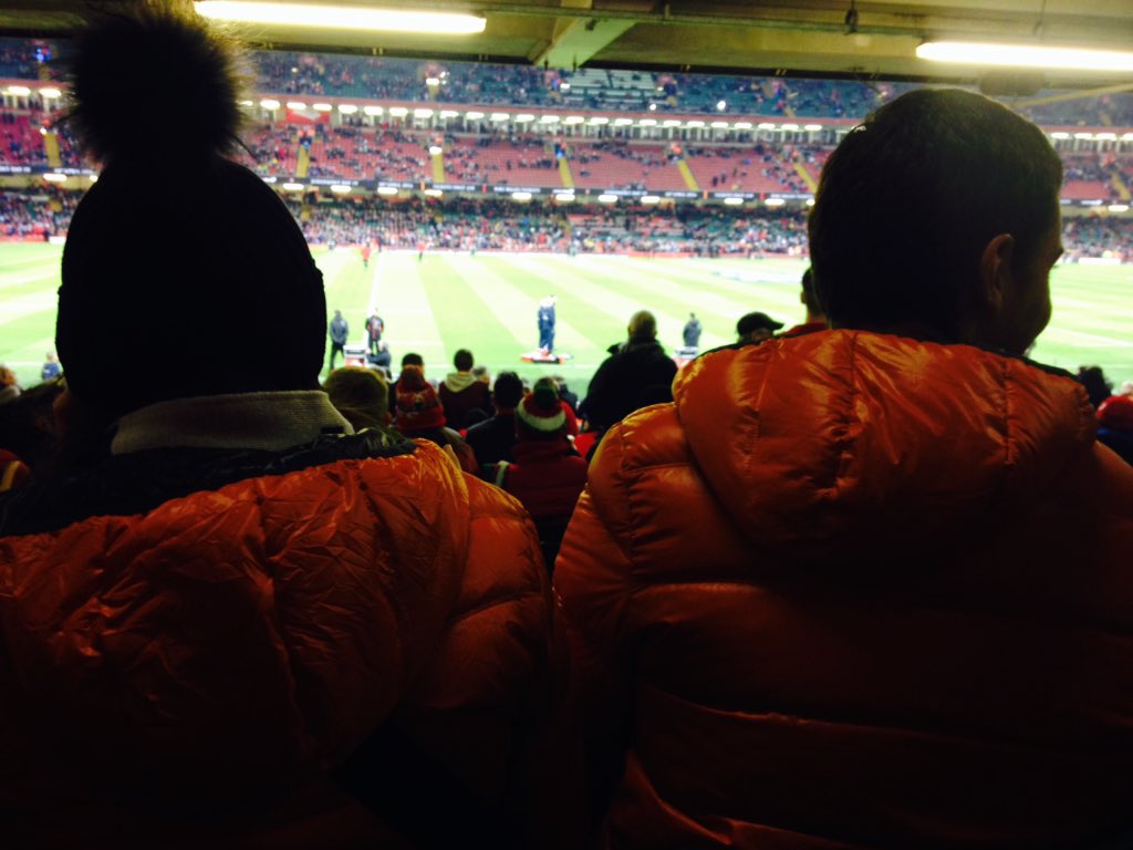Hemispheres38's tweet photo. L'équipe d'Hémisphères vous souhaite un excellent match !!! #XvdeFrance #WALvFRA #Cardiff #Rugby #6Nations https://t.co/nkbVofdGaF