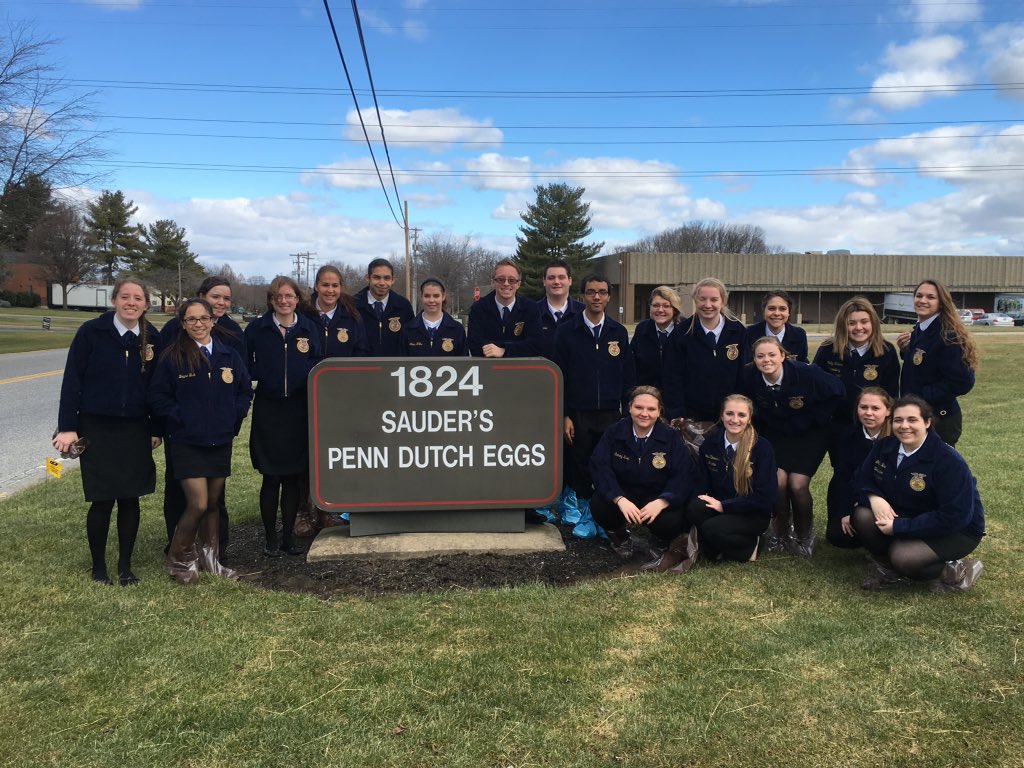 LCCTCFFA's tweet photo. Ending National #FFAWeek2016 with a field trip to see how eggs are processed #officialdress #APST2k16 @PA_FFA https://t.co/BZ34Q0y3pa
