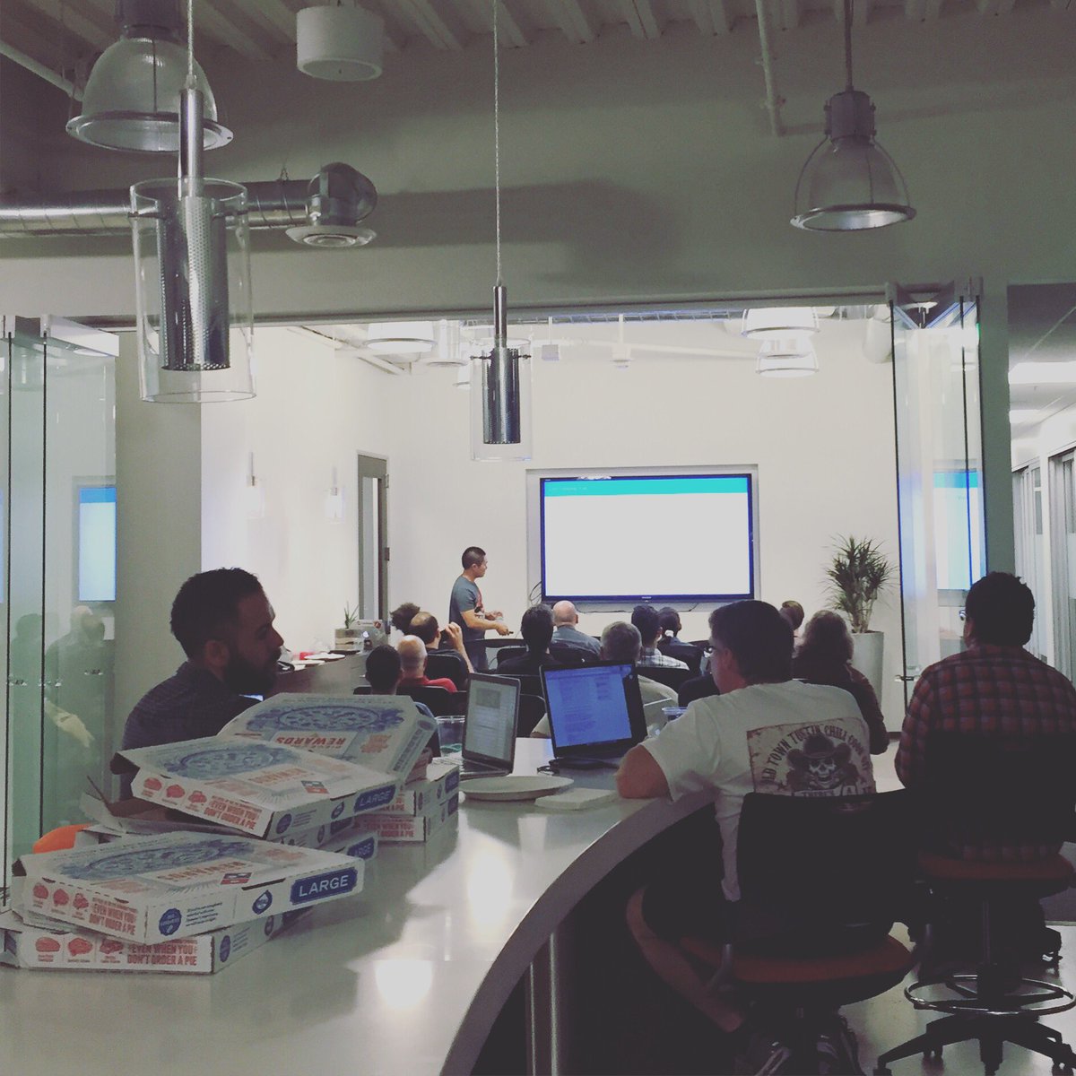 OCCSDEV's tweet image. Great time at last night's @AngularJSOC Meetup! ##ES6 #JavaScript #AngularJS @locn @_victormejia