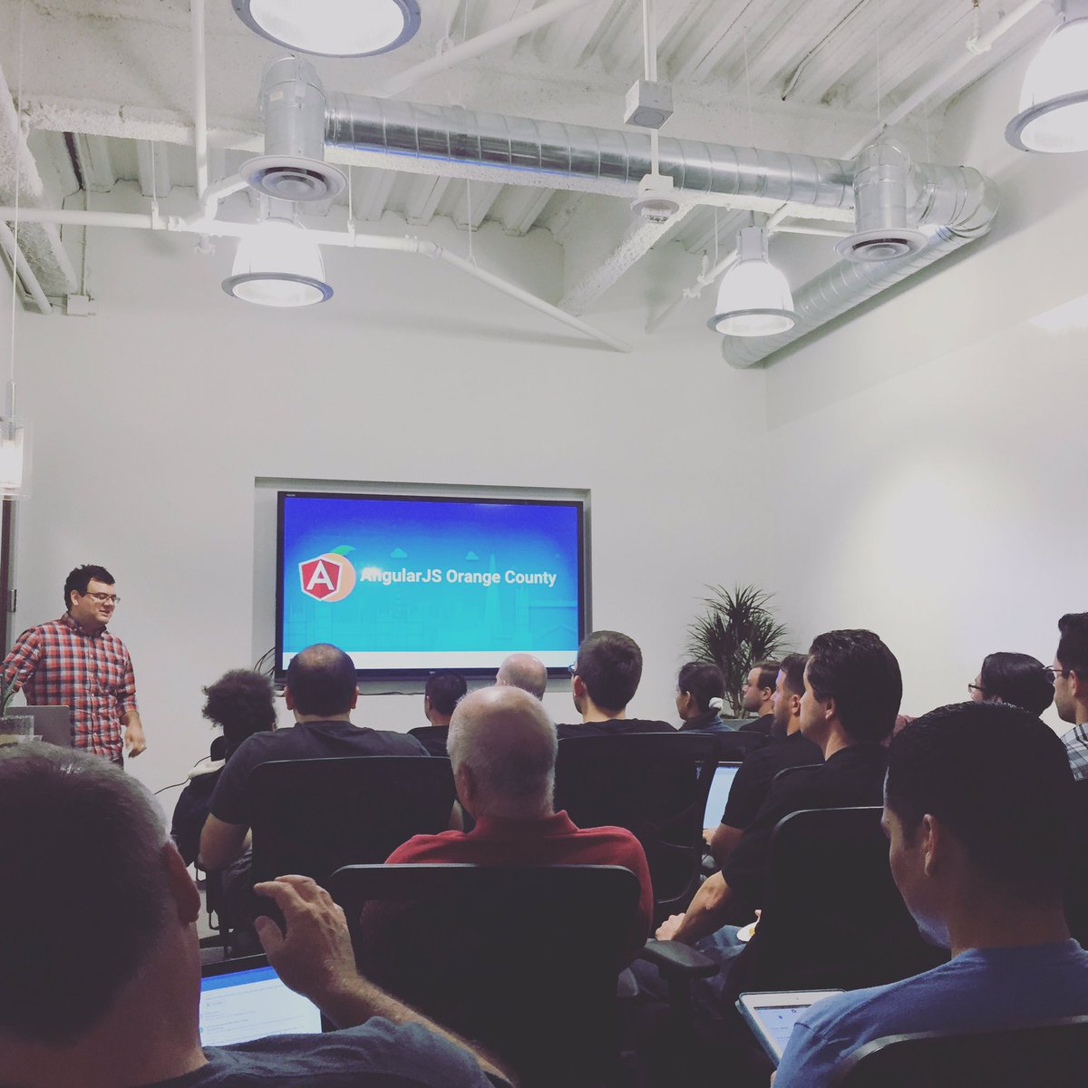 OCCSDEV's tweet image. Great time at last night's @AngularJSOC Meetup! ##ES6 #JavaScript #AngularJS @locn @_victormejia