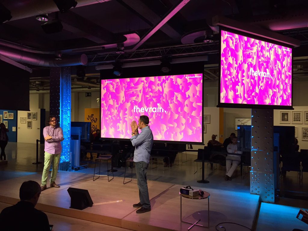 danisolana's tweet photo. Emocionante presentación de #TheVrain y del primer canal de historias en VR #VReak #vreakchannel en #theappdate https://t.co/ZymVRkbQt6