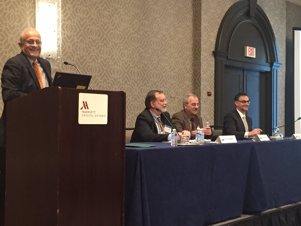USDA_NIFA's tweet image. Dir Ramaswamy, Shafer of @USDA_ARS, Pardey of @InSTePP, &amp;amp; Kalaitzandonakes of @Mizzou enjoy #AgTech at #AgOutlook
