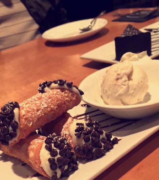 Happy Friday! Treat yourself. #Boston PC: Hanna H.