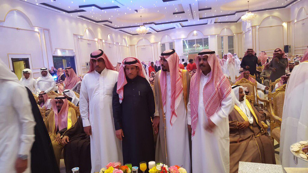 bwaba_3bs1's tweet photo. جانب من حفل تكريم ناصر منور العايضي https://t.co/JhAEXBn5zE
