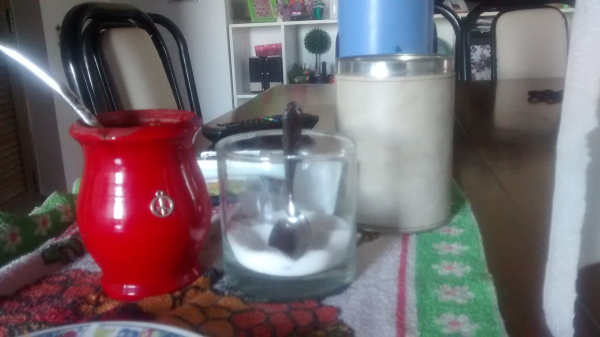 FabiolaMartini's tweet photo. Salen.mates. #Rebee https://t.co/2kMQHaHmW7