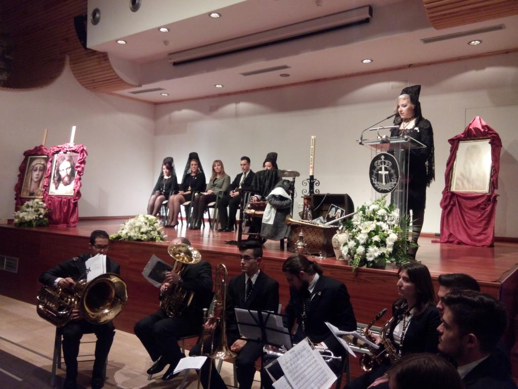 PTV_Linares's tweet photo. Emotivo recuerdo de Mery Jódar a Rocio en la XVI Exaltación a la Mantilla de @DescenLinares https://t.co/vLxIcURsug