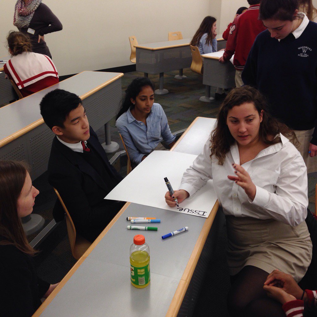 WALearns's tweet image. Thank you @LoveBeyondWalls for leading our service leaders through empathy training. #solvingrealproblems   ( RondaZe