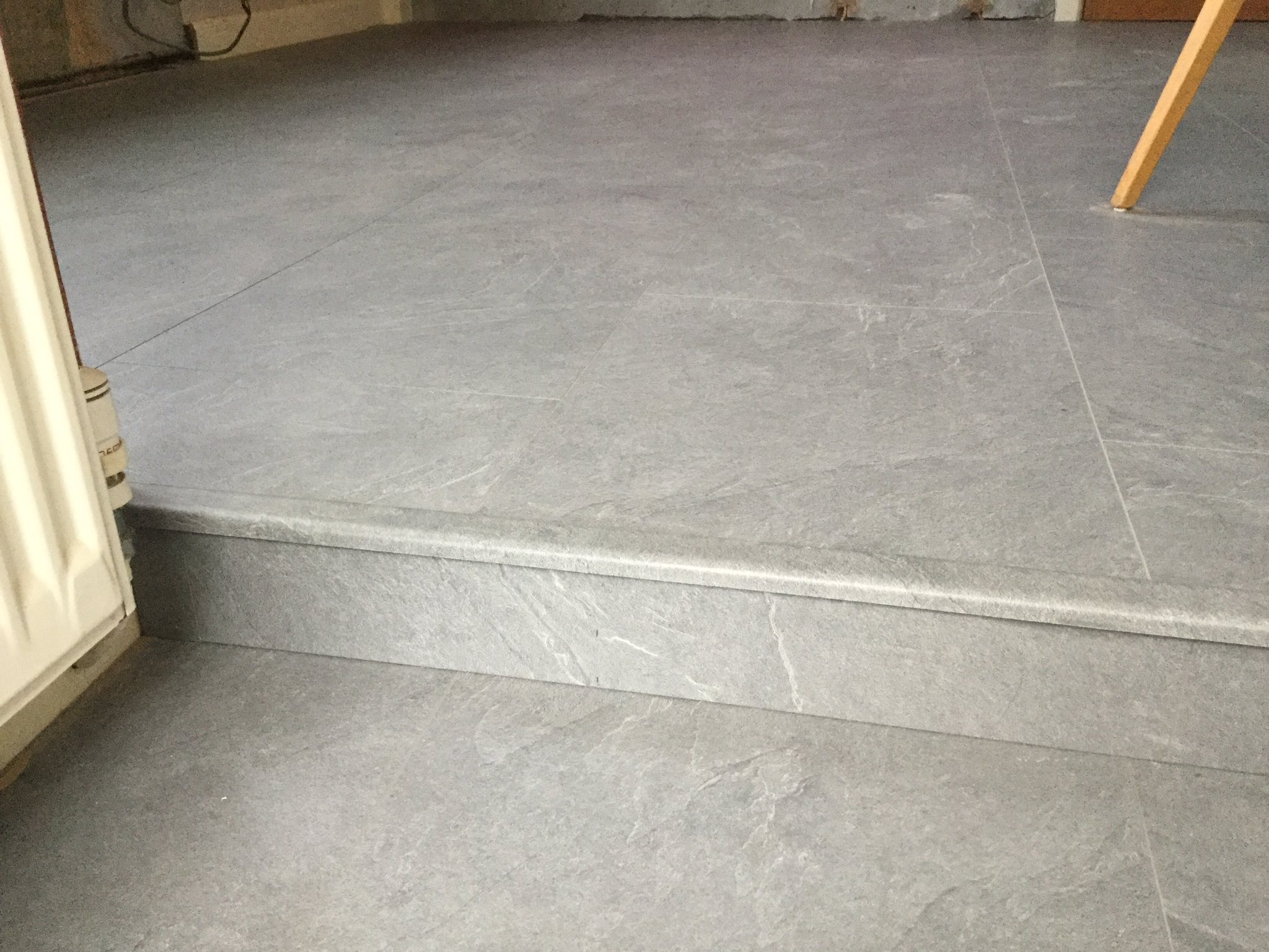 Stuart Anderson on Twitter: "Light grey pergo floor installed recently looks nice #@PergoProUK #kitchens https://t.co/EHU1AkdTx8" / Twitter